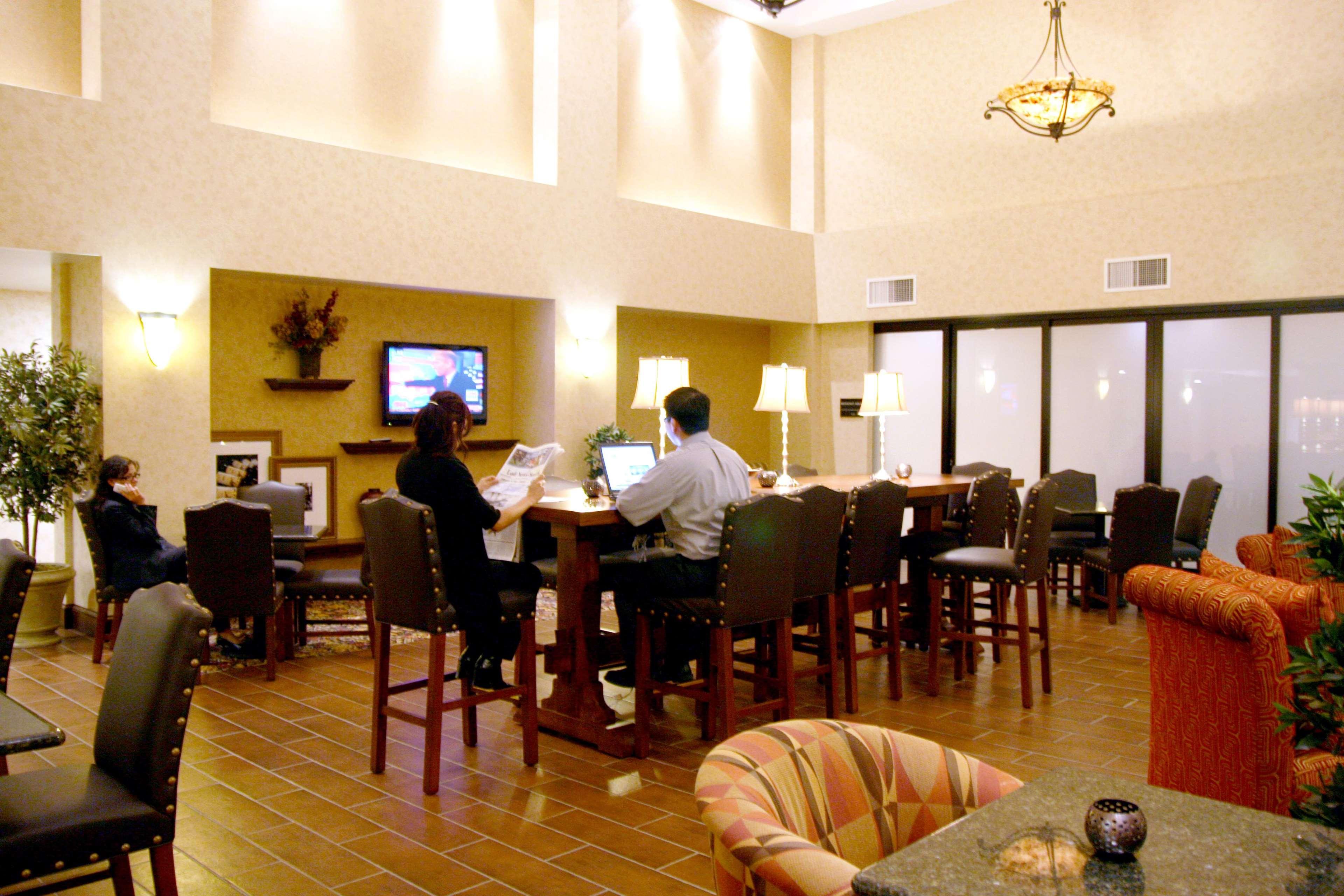 Hampton Inn & Suites Lodi Restoran foto