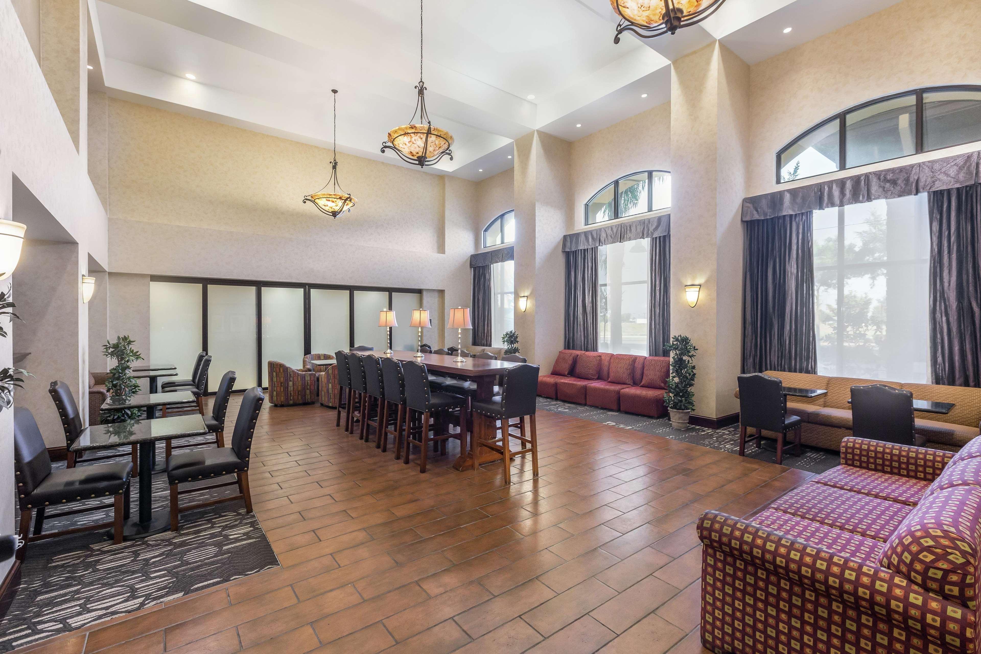 Hampton Inn & Suites Lodi Bagian luar foto