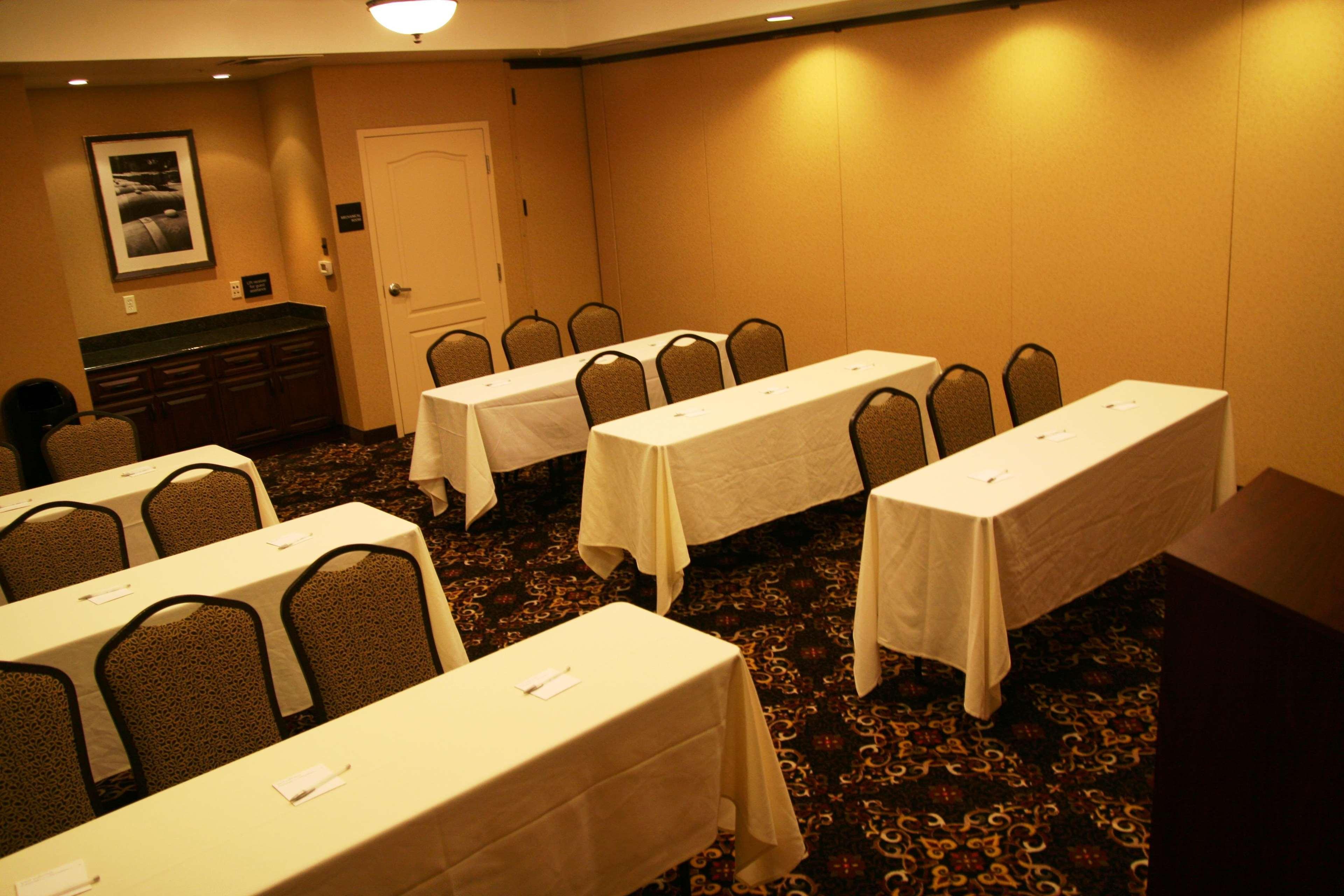 Hampton Inn & Suites Lodi Bisnis foto